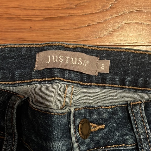 Just USA size 2 jeans with holes at knee & frayed edges, faded, cute & comfy - Picture 6 of 6